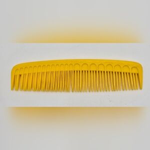 Vintage Yellow Pocket Comb 5" Tupperware Tupper Farnumsville, MA USA GUC 63-11
